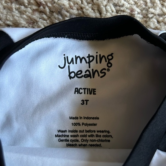 Hardly worn/like new 3T quick-drying gamer graphic long-sleeved active tee! - Picture 4 of 5